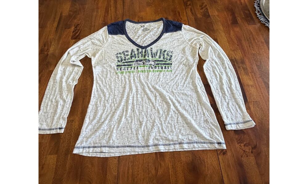 Seattle Seahawks Women’s XXL Burnout Long Sleeve V Neck Shirt NFL